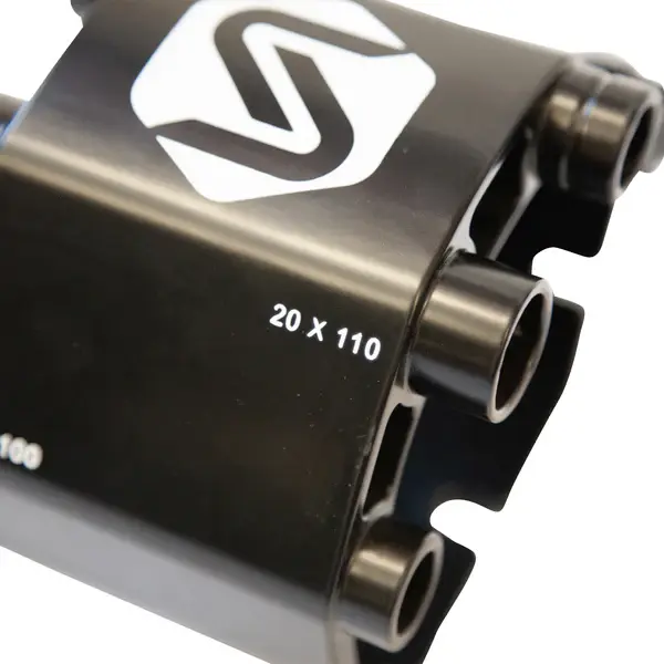 KIT DE SOPORTE PARA HORQUILLA DE BIBICLETA PARA EJE PASANTE SARIS TRAPS .webp